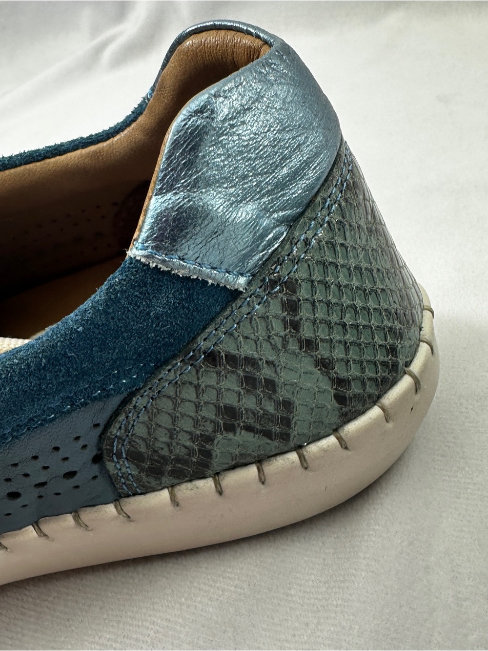 Spring Step Blue Eyelet Sneakers Jumilla Leather Perforated Lace Up Women 11 - Picture 9 of 11